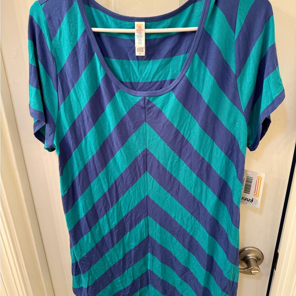 Lularoe Classic Tee